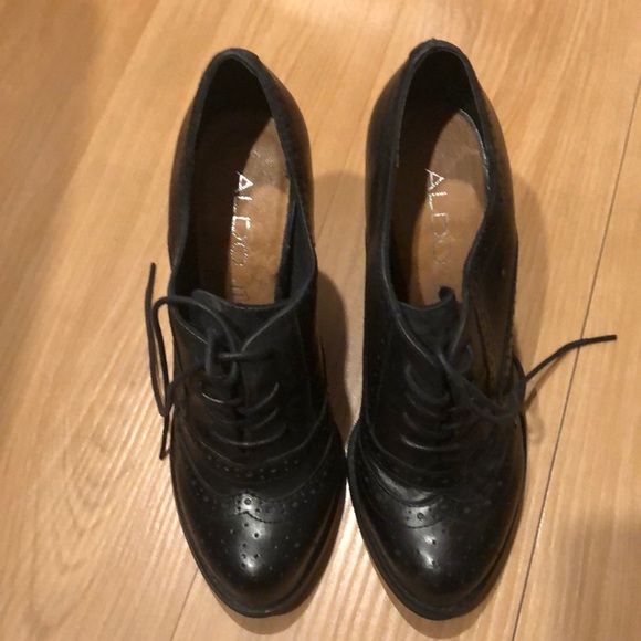 Black leather Oxford heels ALDO, size 7, new, with anti- slip stickers - Picture 2 of 15